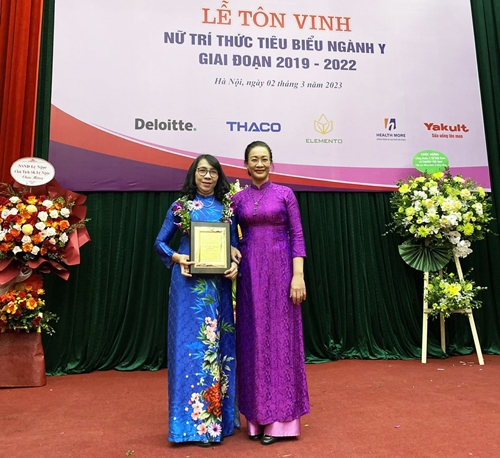 2 nữ trí thức tiêu biểu của ngành y Thừa Thiên Huế được tôn vinh