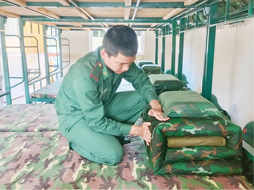 Tấm gương nỗ lực của chiến sĩ mới Phạm Anh Kiệt