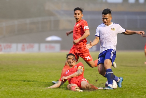 CLB Huế thắng SHB Đà Nẵng 1- 0 trong trận cầu giao hữu