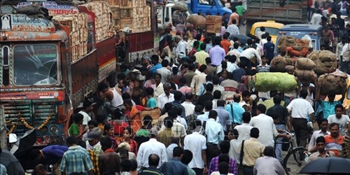 Dân số vượt Trung Quốc, Ấn Độ chạy đua để “giàu trước khi già”