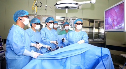 Nghiên cứu ứng dụng phẫu thuật nội soi 3D trong điều trị ung thư đại trực tràng