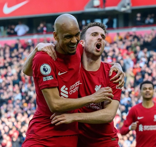 Thắng kịch tính, Liverpool sống lại hi vọng Champions League