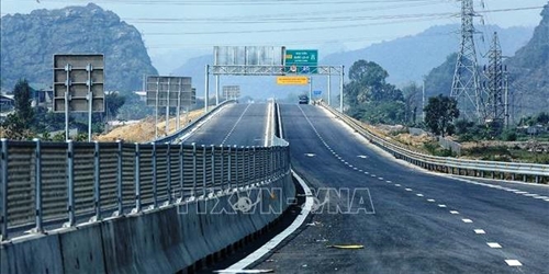 Cục Đường bộ Việt Nam yêu cầu rà soát cao tốc 4 làn xe, nâng tốc độ lên 90 km h