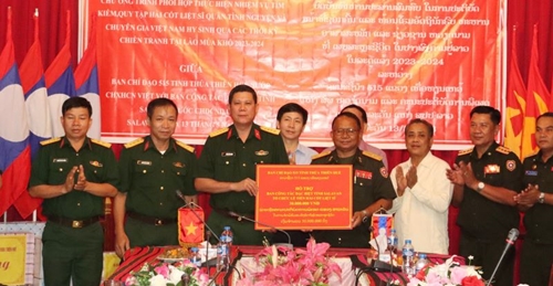 Đoàn công tác đặc biệt tỉnh Thừa Thiên Huế Hội đàm tỉnh SaLaVan