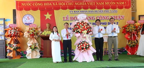 Phú Vang có 46 56 trường học được công nhận trường đạt chuẩn quốc gia