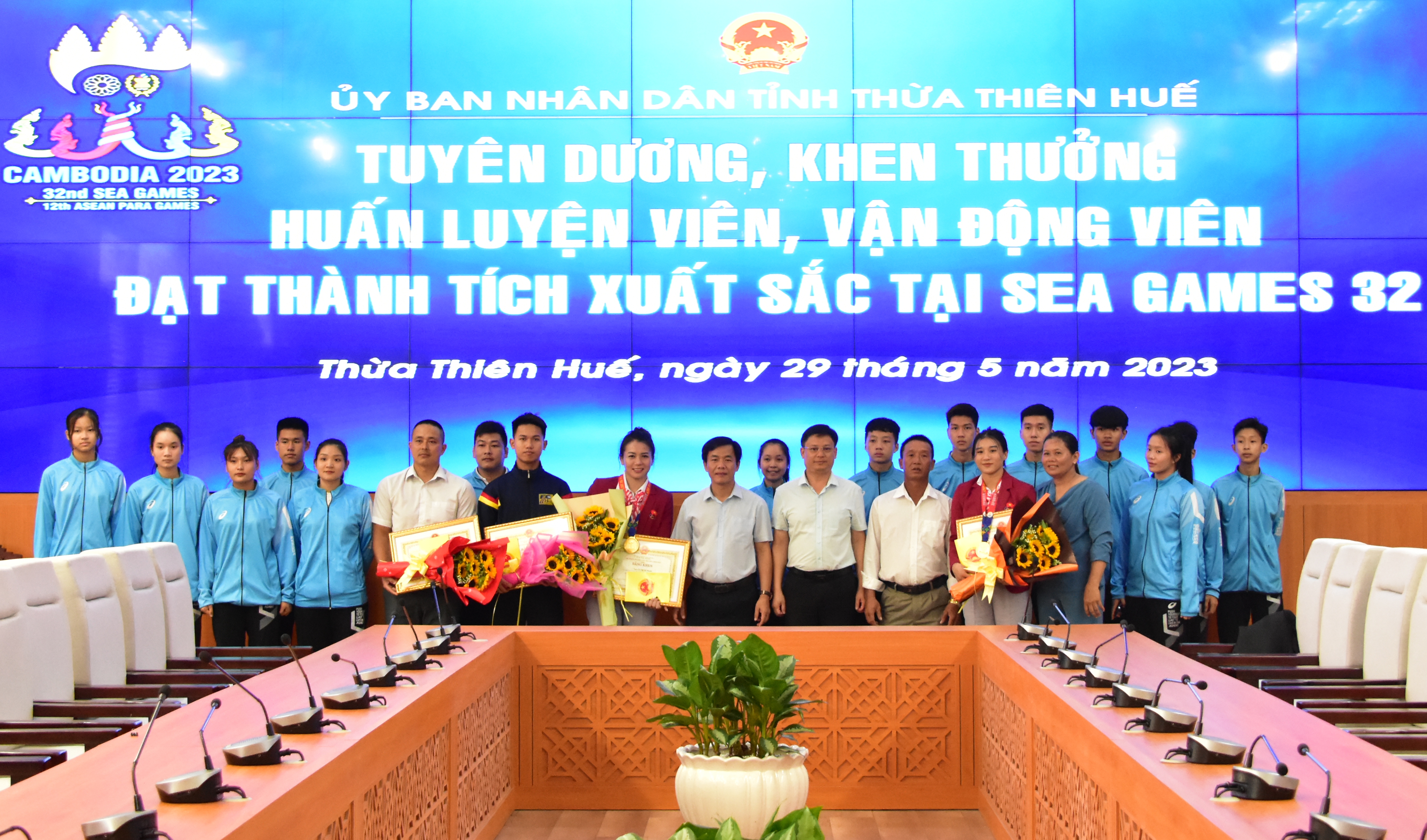 Từ thành tích ở SEA Games 32, chú trọng phát triển thể thao thành