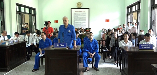 Kháng nghị tăng hình phạt với các bị cáo vụ án đưa-nhận hối lộ tại Cảng hàng không Phú Bài