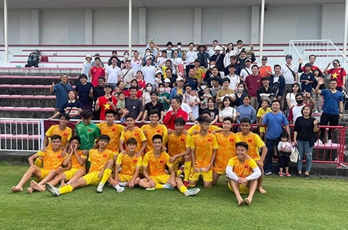 Vi Đình Thượng lập công, đội tuyển U17 Việt Nam thắng U18 Honda FC 3-1