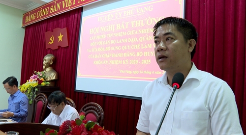 Huyện uỷ Phú Vang lấy phiếu tín nhiệm giữa nhiệm kỳ đối với cán bộ lãnh đạo quản lý