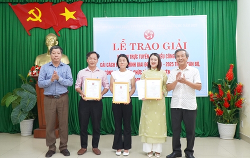Bà Huỳnh Thị Ly đạt giải Nhất tuần 2 hội thi cải cách hành chính