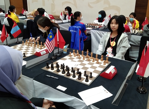 Nguyễn Hà Khánh Linh được phong tặng danh hiệu kiện tướng FIDE nữ