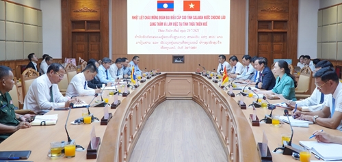 Tăng cường quan hệ hữu nghị, hợp tác toàn diện với tỉnh Salavan Lào