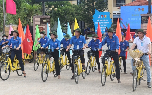 Gần 100 đoàn viên, thanh niên tham gia Hành trình xe đạp vì cộng đồng