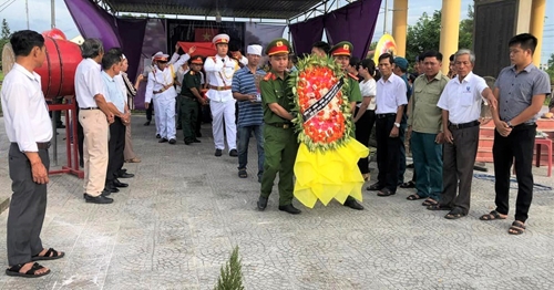 Quảng Điền tổ chức an táng liệt sĩ về quê Quảng Thái