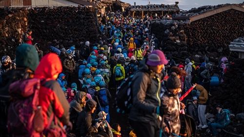 Nhật Bản sẵn sàng áp dụng biện pháp hạn chế đám đông leo núi Phú Sĩ