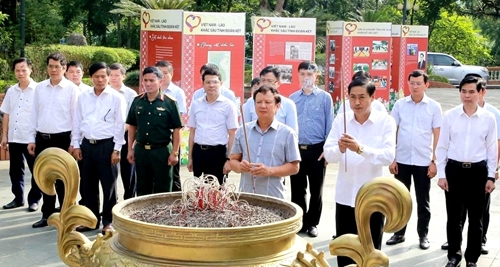 Bí thư Tỉnh ủy Lê Trường Lưu và Đoàn công tác thăm và làm việc tại tỉnh Sơn La