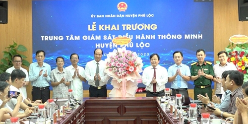 Khai trương Trung tâm Giám sát, điều hành thông minh huyện Phú Lộc