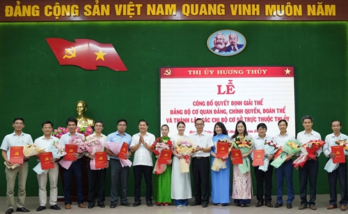 Thị xã Hương Thủy thành lập mới 23 chi bộ trực thuộc