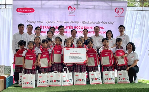 Dai-ichi Life Việt Nam hỗ trợ giáo dục và chăm sóc sức khỏe cho trẻ em vùng sâu vùng xa tỉnh Thừa Thiên Huế