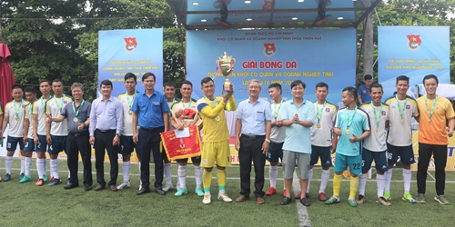 Đoàn cơ sở Công ty Xăng dầu vô địch Giải bóng đá thanh niên Khối Cơ quan và Doanh nghiệp tỉnh
