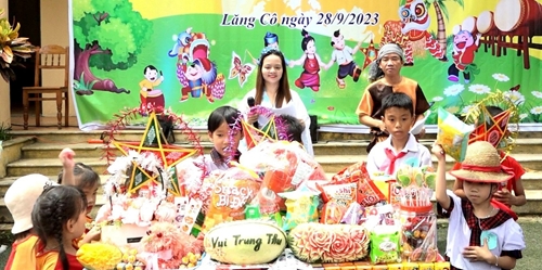 Gần 400 suất quà vui tết Trung thu” cho thiếu nhi ở Phú Lộc