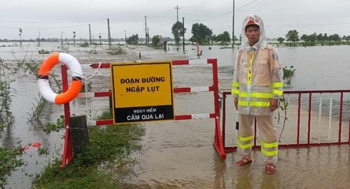 Quảng Điền Di dời gần 2 000 dân phòng tránh bão số 5