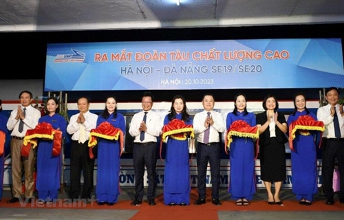 Đường sắt chính thức chạy đoàn tàu chất lượng cao Hà Nội - Đà Nẵng