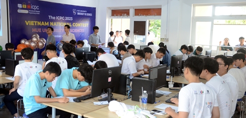 Gần 150 thí sinh tham gia Olympic tin học sinh viên Việt Nam lần thứ 32 tại điểm thi Thừa Thiên Huế