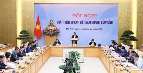 Thủ tướng chủ trì hội nghị Phát triển du lịch Việt Nam nhanh, bền vững