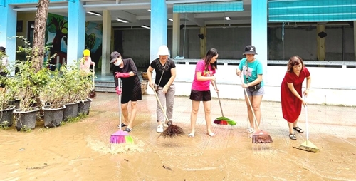 Hoãn tổ chức hoạt động kỷ niệm Ngày Nhà giáo Việt Nam để tập trung khắc phục lũ lụt