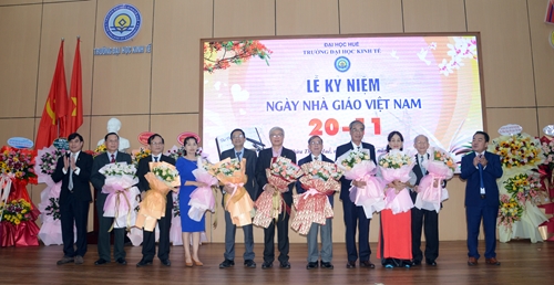 Các trường đại học kỷ niệm 41 năm Ngày Nhà giáo Việt Nam
