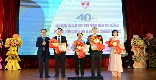 Đại học Huế có nhà khoa học nữ được trao giải thưởng L Oreal UNESCO