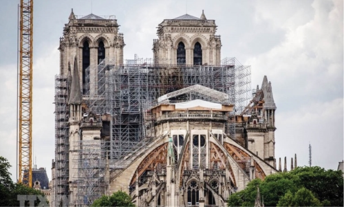 Pháp chạy đua để mở cửa lại Nhà thờ Đức Bà vào năm 2024