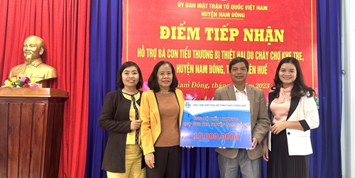 Hội viên Phụ nữ tỉnh hỗ trợ trên 300 triệu đồng cho tiểu thương chợ Khe Tre