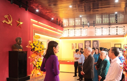 Dâng hương kỷ niệm 115 năm năm sinh nhà cách mạng Nguyễn Chí Diểu