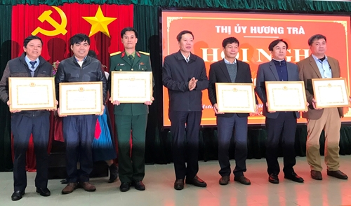 Thành lập 21 chi bộ trực thuộc Thị uỷ Hương Trà