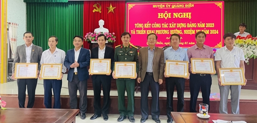 Huyện ủy Quảng Điền khen thưởng 8 tổ chức Đảng hoàn thành xuất sắc nhiệm vụ
