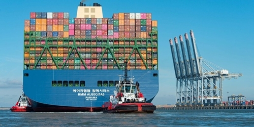 Giá cước vận tải container tăng vọt do lo ngại căng thẳng Biển Đỏ kéo dài