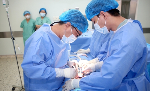 Bệnh viện Trung ương Huế thực hiện số ca phẫu thuật đứng top 3 cả nước