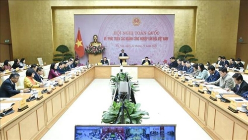 Phát triển các ngành công nghiệp văn hóa gắn liền với quảng bá đất nước, con người Việt Nam