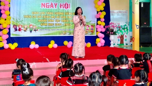 Tăng cường tiếng Việt cho trẻ mầm non vùng dân tộc thiểu số ở Nam Đông