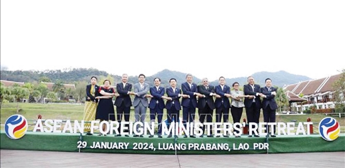 Hội nghị hẹp Bộ trưởng Ngoại giao ASEAN tập trung nhiều vấn đề cùng quan tâm