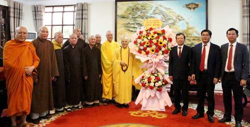 Giáo hội Phật giáo Việt Nam tỉnh chúc mừng Tỉnh ủy nhân dịp Kỷ niệm 94 năm Ngày thành lập Đảng