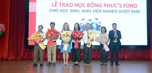 Tổ chức Phuc’s Fond trao 185 suất học bổng cho sinh viên, học sinh