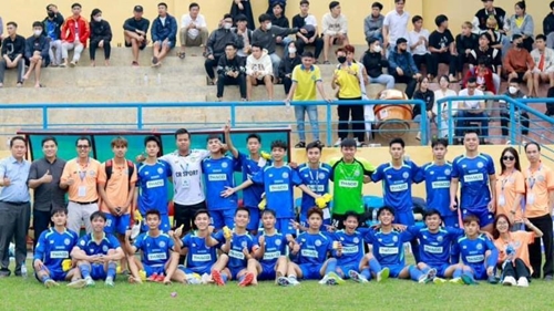 Đội Trường ĐH Kinh tế vào vòng chung kết giải bóng đá Thanh niên Sinh viên Việt Nam