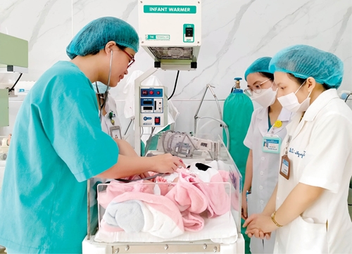 Nâng chất lượng đội ngũ y tế để hạ tỷ lệ tử vong ở trẻ sơ sinh