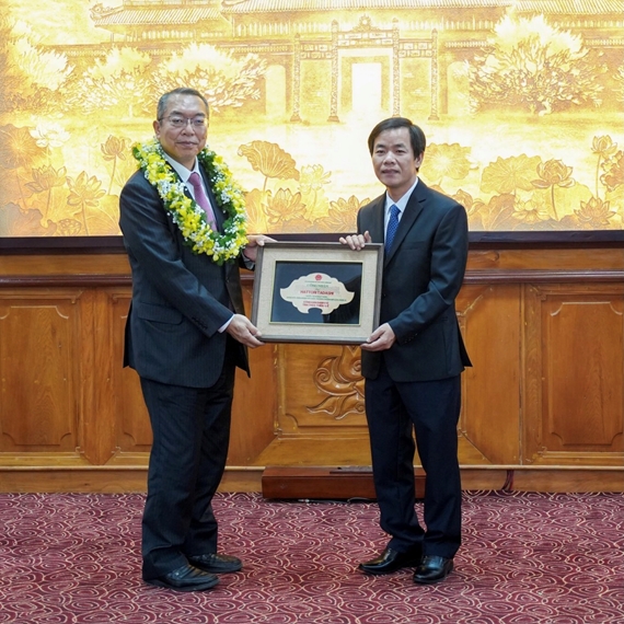 Trao danh hiệu “Công dân danh dự tỉnh Thừa Thiên Huế” cho ông Hattori Tadashi