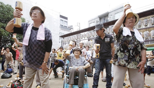 Nhật Bản Người cao tuổi sống một mình sẽ chiếm 20 tổng số hộ gia đình vào năm 2050