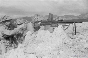 Ngày 20 4 1954 quân ta đánh bại nhiều đợt phản kích, chuẩn bị trận địa đánh chiếm sân bay Mường Thanh và đồi A1