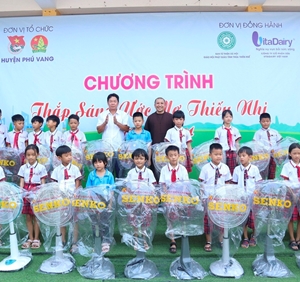 Phú Vang tổ chức chương trình thắp sáng ước mơ cho các em thiếu nhi